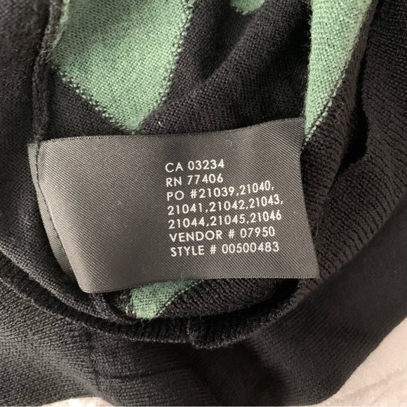 Club Monaco 100% Wool Green and Black Argyle Sweater - Picture 4 of 5